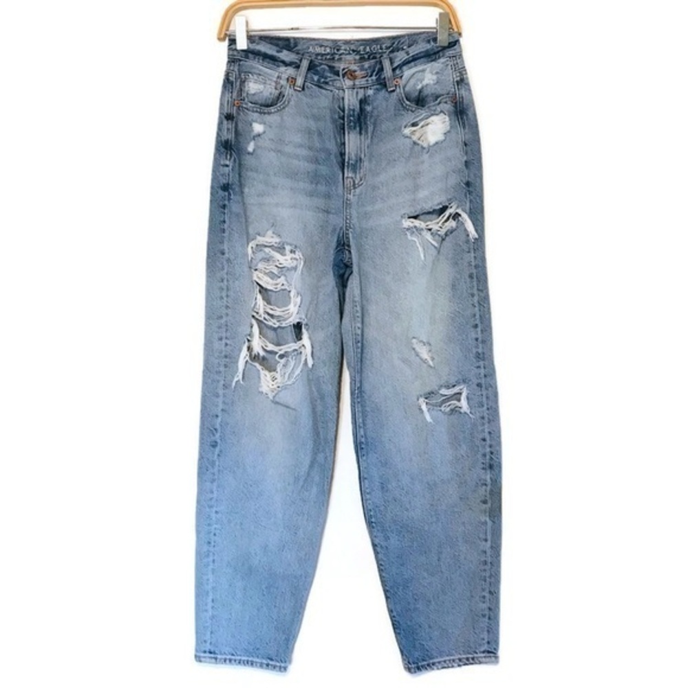 American Eagle Distressed Relaxed Mom Jeans Women’s Size 2 26 Ripped Jean